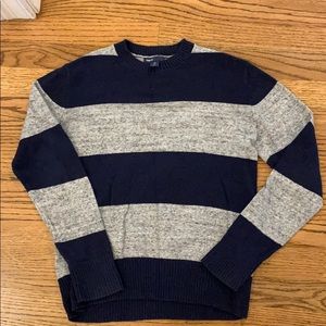Gap youth sweater